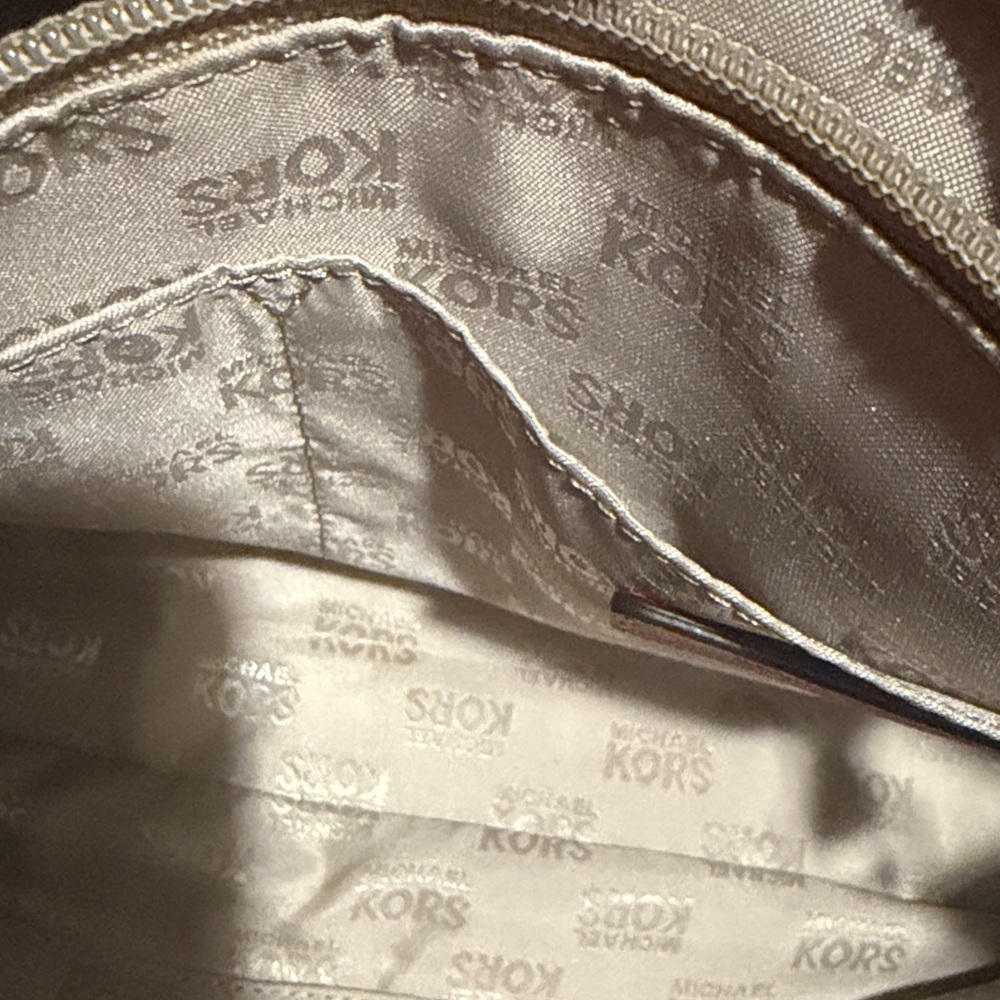 Michael Kors Chevron Satchel in Red and Pink - Picture 3 of 3